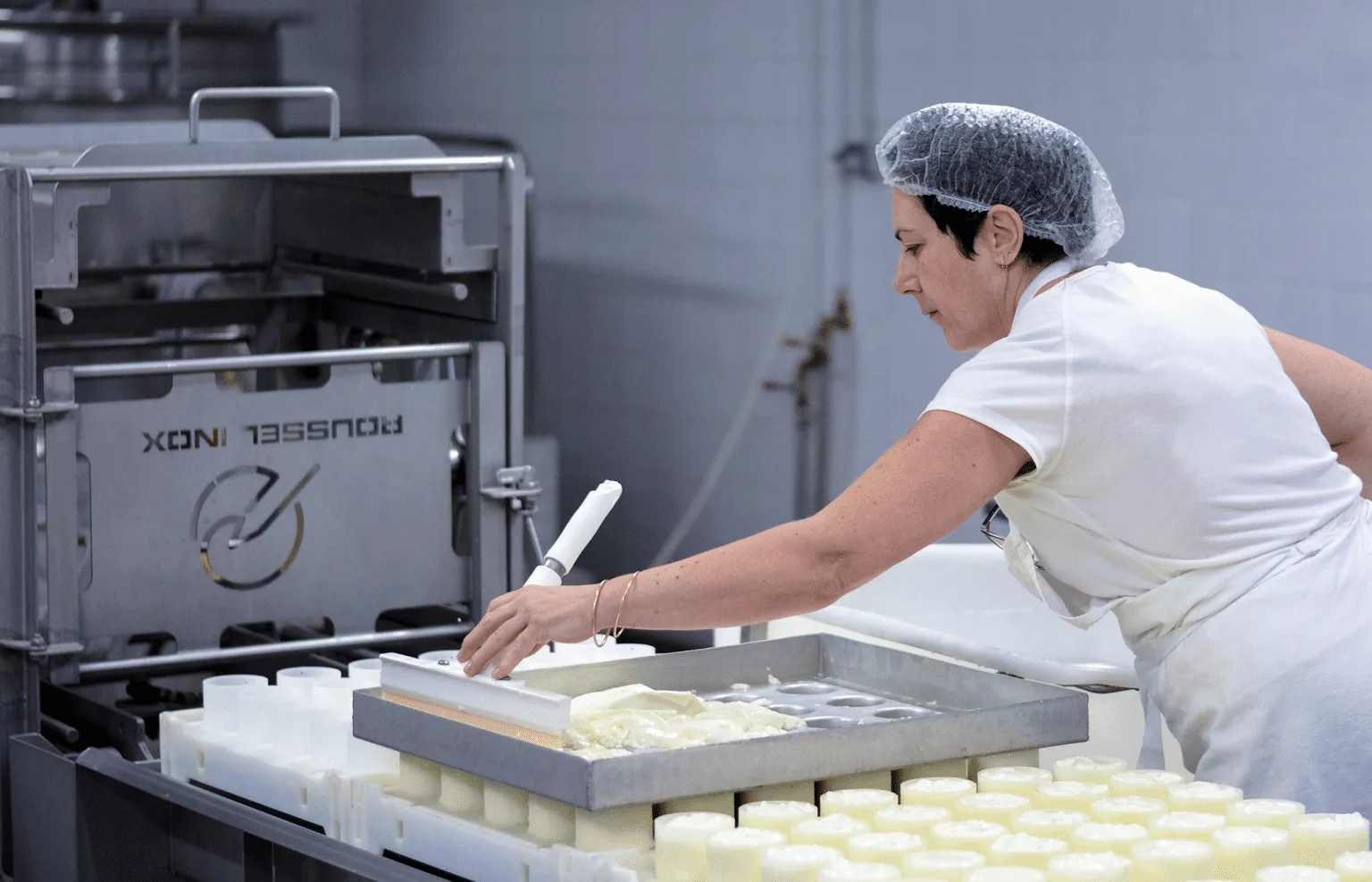 Fabrication du fromage au Mas du Trident
